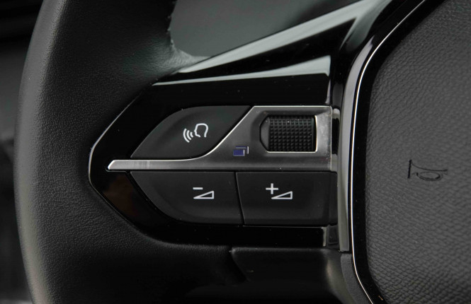 PEUGEOT_PEUGEOT_208_2653250_18.jpg