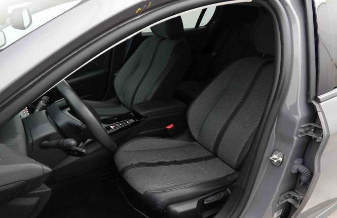 PEUGEOT_PEUGEOT_208_2653251_6.jpg