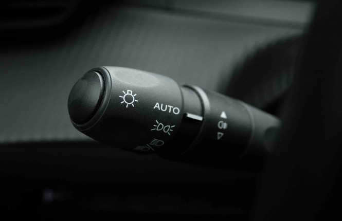 PEUGEOT_PEUGEOT_208_2653252_15.jpg
