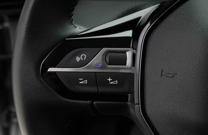 PEUGEOT_PEUGEOT_208_2653254_18.jpg