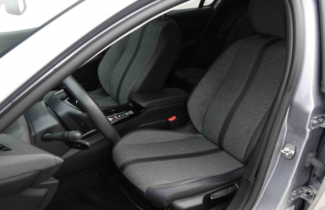 PEUGEOT_PEUGEOT_208_2653254_6.jpg