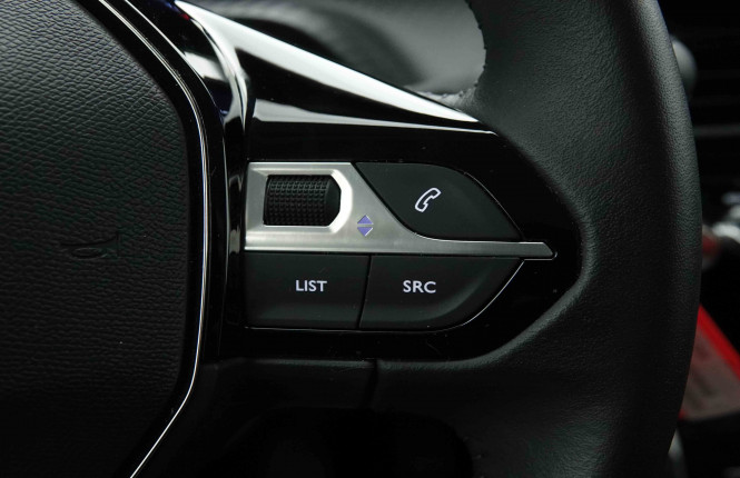 PEUGEOT_PEUGEOT_208_2653255_19.jpg