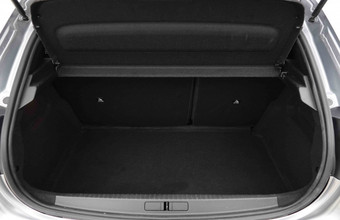 PEUGEOT_PEUGEOT_208_2653255_5.jpg