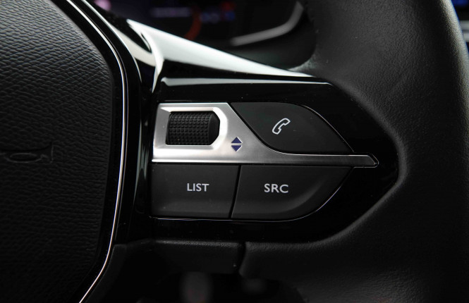 PEUGEOT_PEUGEOT_208_2653256_17.jpg
