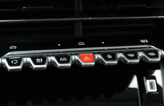 PEUGEOT_PEUGEOT_208_2653258_13.jpg