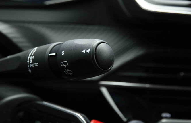 PEUGEOT_PEUGEOT_208_2653258_16.jpg