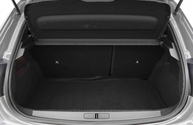 PEUGEOT_PEUGEOT_208_2653258_5.jpg