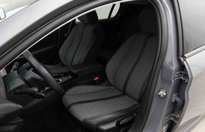 PEUGEOT_PEUGEOT_208_2653258_6.jpg