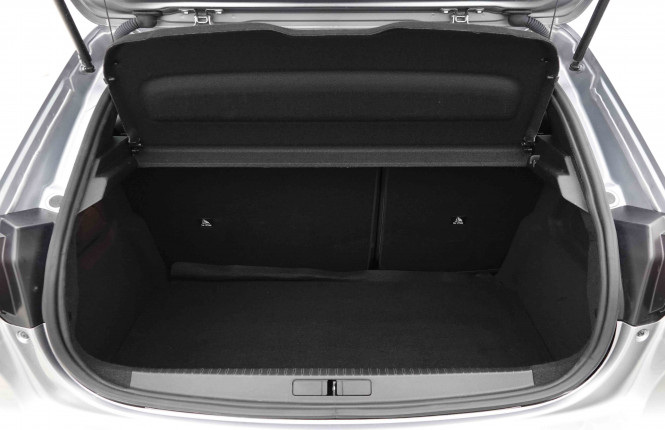 PEUGEOT_PEUGEOT_208_2653260_5.jpg