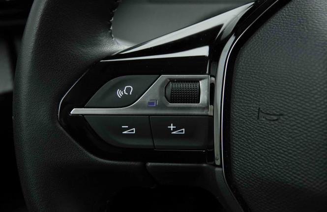 PEUGEOT_PEUGEOT_208_2653262_18.jpg