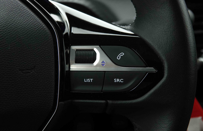 PEUGEOT_PEUGEOT_208_2653262_19.jpg