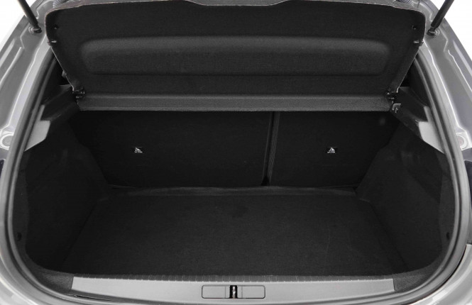 PEUGEOT_PEUGEOT_208_2653262_5.jpg