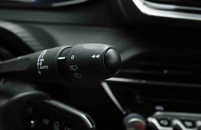 PEUGEOT_PEUGEOT_208_2653264_16.jpg