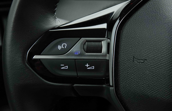 PEUGEOT_PEUGEOT_208_2653264_18.jpg
