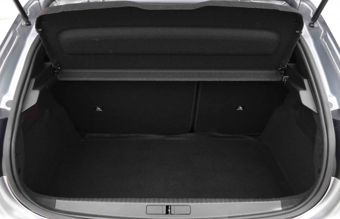 PEUGEOT_PEUGEOT_208_2653264_5.jpg