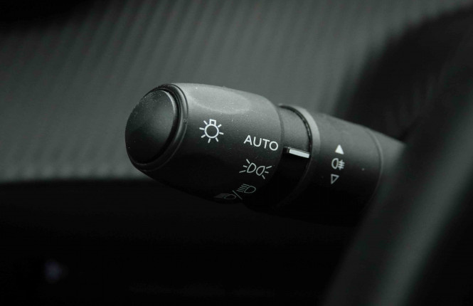 PEUGEOT_PEUGEOT_208_2653266_15.jpg