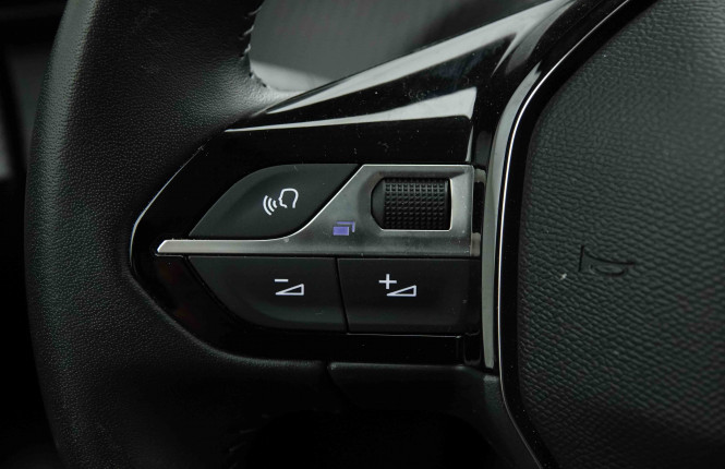 PEUGEOT_PEUGEOT_208_2653266_18.jpg