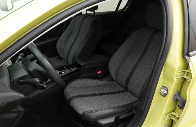 PEUGEOT_PEUGEOT_208_2653268_6.jpg