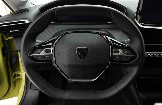 PEUGEOT_PEUGEOT_208_2653268_8.jpg