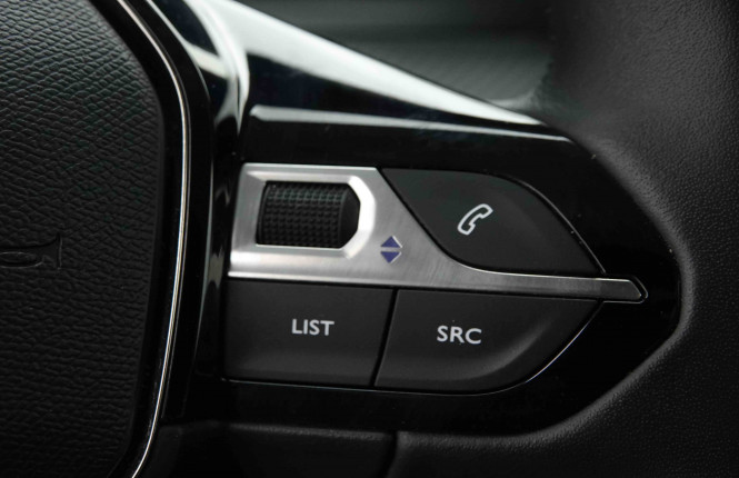 PEUGEOT_PEUGEOT_208_2653269_17.jpg