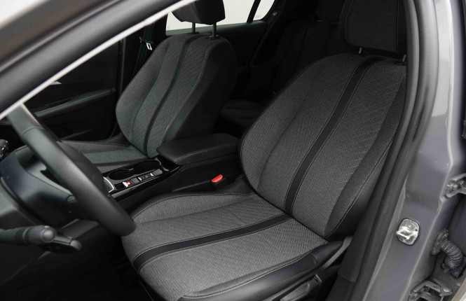 PEUGEOT_PEUGEOT_208_2653269_6.jpg