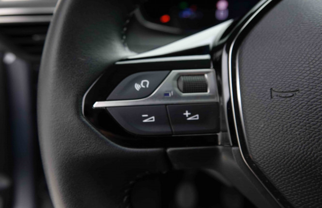 PEUGEOT_PEUGEOT_208_2653270_17.jpg