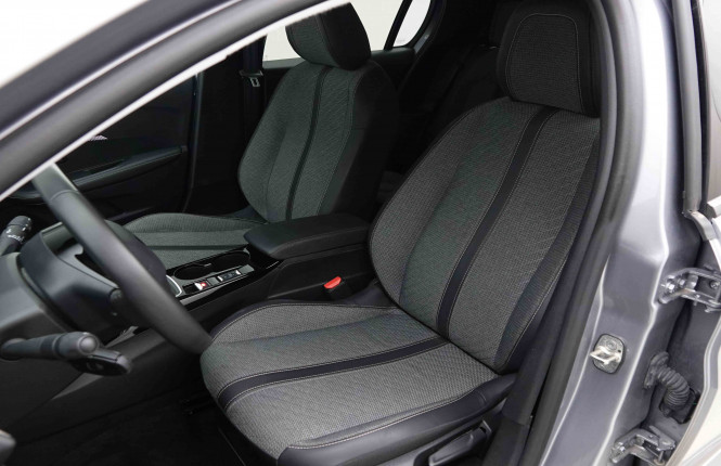 PEUGEOT_PEUGEOT_208_2653270_6.jpg