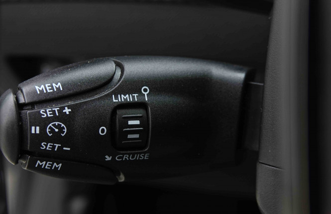 PEUGEOT_PEUGEOT_208_2654934_17.jpg PEUGEOT_PEUGEOT_208_2654934_17.jpg