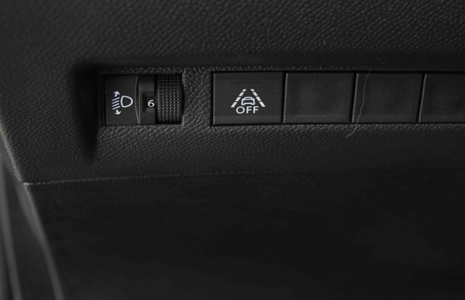 PEUGEOT_PEUGEOT_208_2654934_20.jpg PEUGEOT_PEUGEOT_208_2654934_20.jpg
