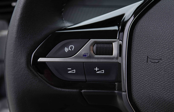 PEUGEOT_PEUGEOT_208_2655161_19.jpg