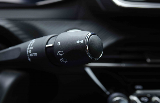 PEUGEOT_PEUGEOT_208_2655162_17.jpg