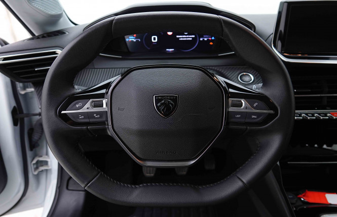 PEUGEOT_PEUGEOT_208_2655164_8.jpg