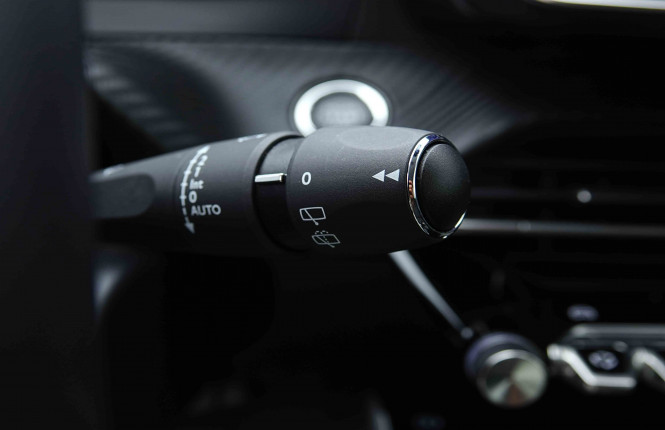 PEUGEOT_PEUGEOT_208_2655165_16.jpg