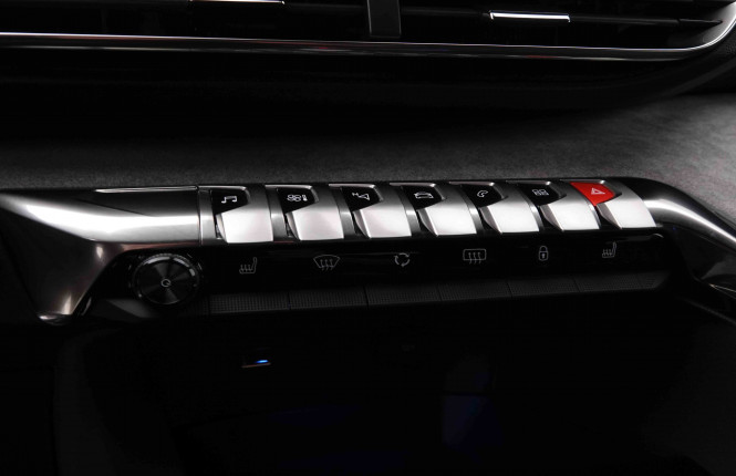 PEUGEOT_PEUGEOT_3008_2547283_13.jpg