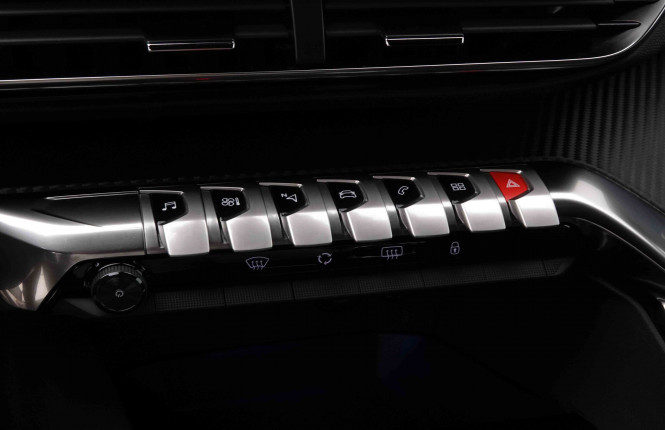 PEUGEOT_PEUGEOT_3008_2548275_13.jpg