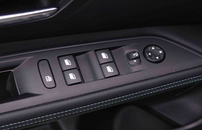 PEUGEOT_PEUGEOT_3008_2548281_20.jpg