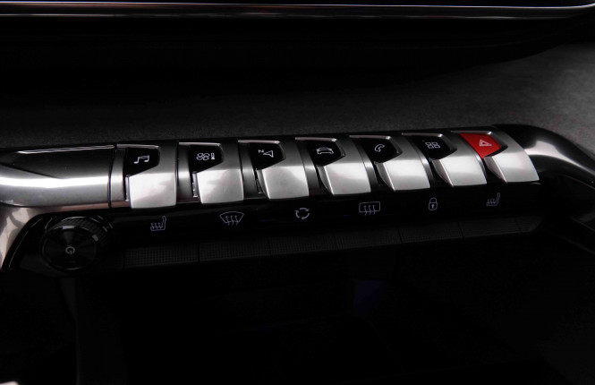 PEUGEOT_PEUGEOT_3008_2548364_13.jpg