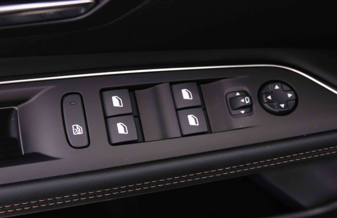PEUGEOT_PEUGEOT_3008_2548364_22.jpg