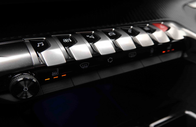 PEUGEOT_PEUGEOT_3008_2548905_14.jpg PEUGEOT_PEUGEOT_3008_2548905_14.jpg