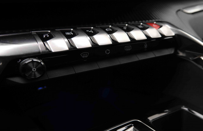 PEUGEOT_PEUGEOT_3008_2549526_15.jpg