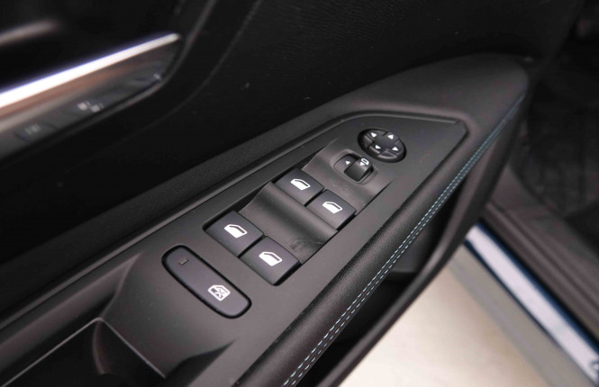 PEUGEOT_PEUGEOT_3008_2549527_21.jpg