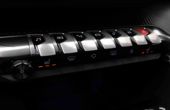 PEUGEOT_PEUGEOT_3008_2550312_15.jpg