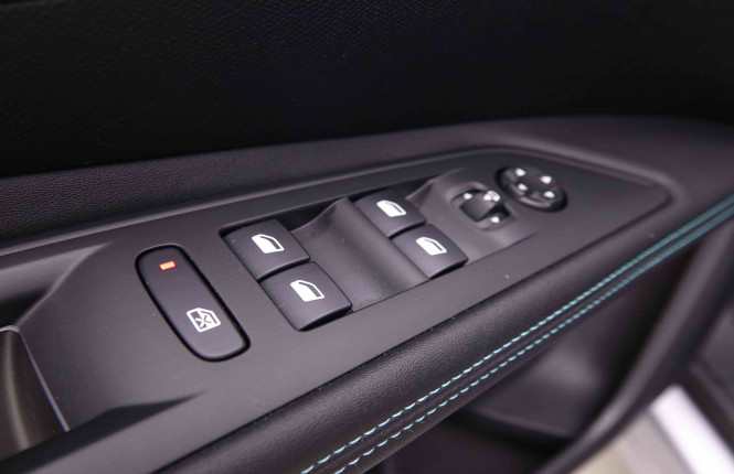 PEUGEOT_PEUGEOT_3008_2550334_20.jpg