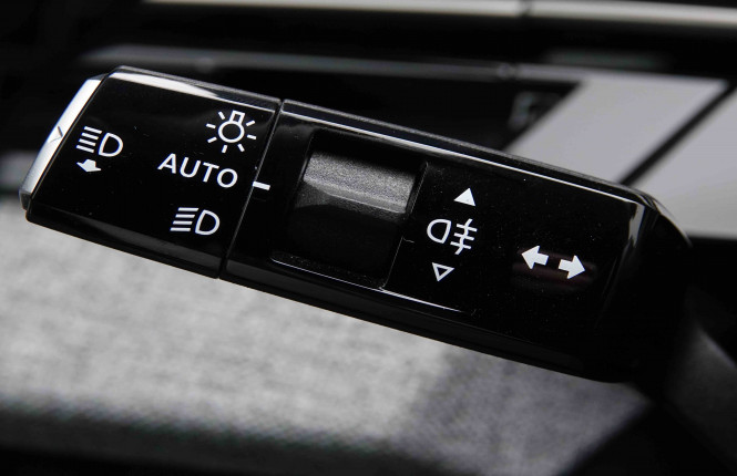 PEUGEOT_PEUGEOT_3008_2550390_19.jpg