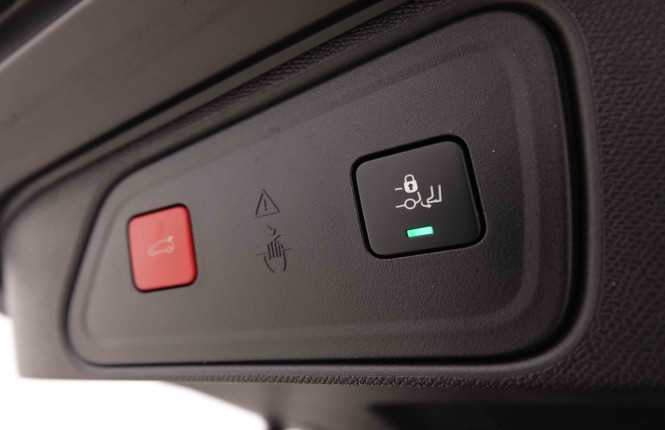 PEUGEOT_PEUGEOT_3008_2550594_6.jpg