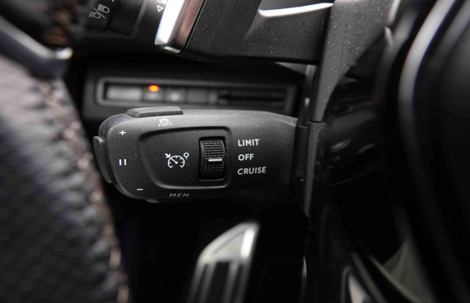 PEUGEOT_PEUGEOT_3008_2550994_17.jpg PEUGEOT_PEUGEOT_3008_2550994_17.jpg