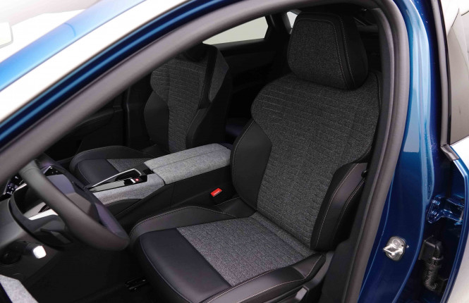 PEUGEOT_PEUGEOT_3008_2551232_6.jpg PEUGEOT_PEUGEOT_3008_2551232_6.jpg