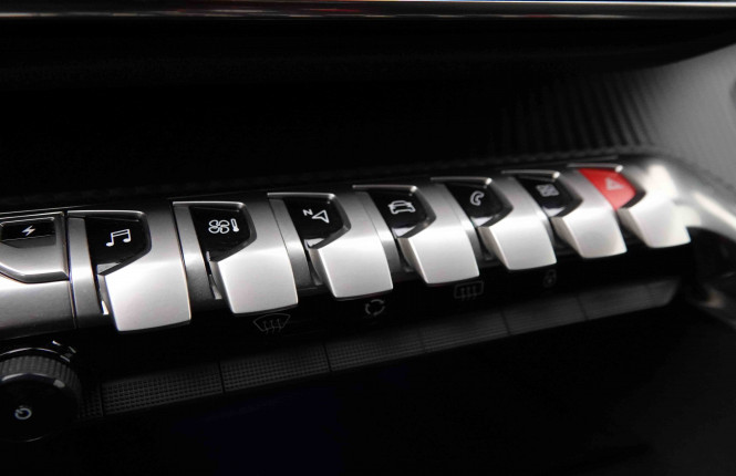 PEUGEOT_PEUGEOT_3008_2551344_14.jpg PEUGEOT_PEUGEOT_3008_2551344_14.jpg