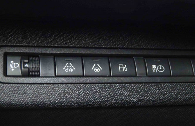 PEUGEOT_PEUGEOT_3008_2551344_21.jpg PEUGEOT_PEUGEOT_3008_2551344_21.jpg