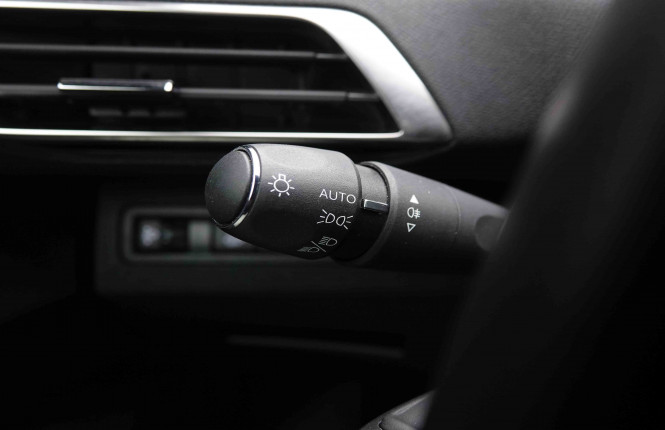 PEUGEOT_PEUGEOT_3008_2551346_15.jpg PEUGEOT_PEUGEOT_3008_2551346_15.jpg